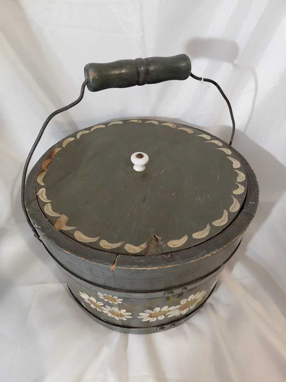 Source Unknown Painted Daisy Wooden Box - Green with White